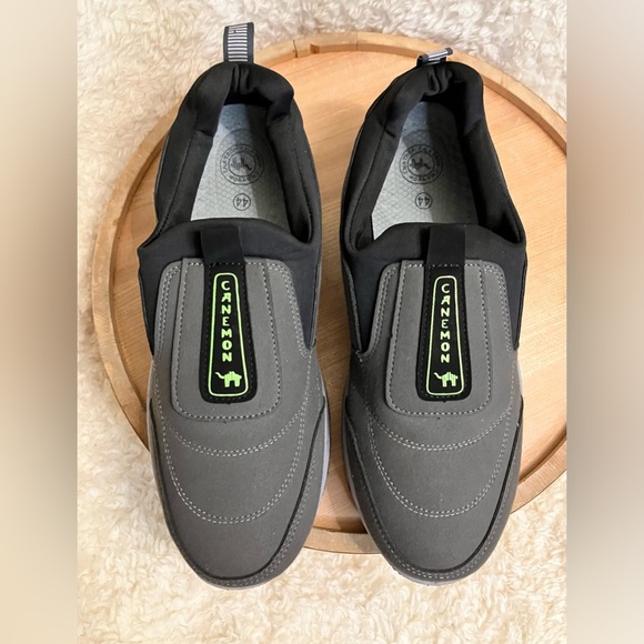 Amazon Men's Gray Slip On Loafers with Green Accents Size US 10/ EU 44 - Picture 3 of 10